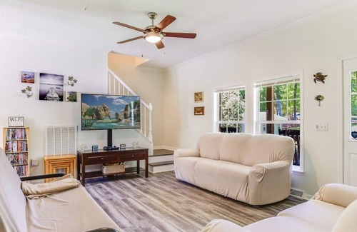 Bracey House | Turnkey Lakefront Vacation Home with Main Lake Access & Cove Tranquility