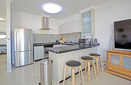 Jurien Bay Apartment | Turquoise Escape: 3 BR, 2 BA Apartment in Jurien Bay, Sleeps 7