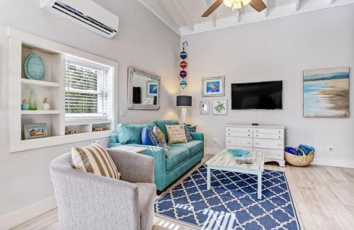 Fernandina Beach Apartment | Turtle Loft - Charming Oceanfront Loft - Multiple Decks - Private Beach Access