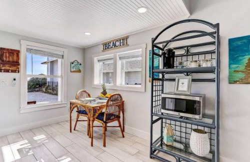 Fernandina Beach Apartment | Turtle Loft - Charming Oceanfront Loft - Multiple Decks - Private Beach Access