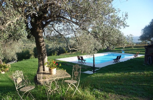 Caldana House | Tuscan country house Le Chiuse with panoramic pool and air conditioning system