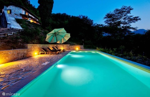 Nozanno Villa | Tuscan villa for 8 people with pool near Lucca.