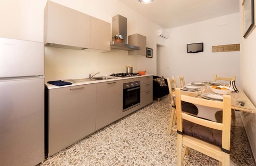 Lajatico House | Tuscany, hills, family and friends!