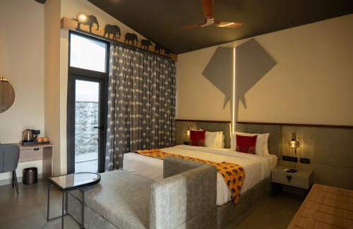 Varagampadi Resort | Tuskers Hill Banquets by Poppys - Anaikatti