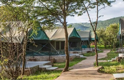 Ololaimutiek Cabin | TWIN ROOM 2@Miti-Mingi Eco Camp Masai Mara