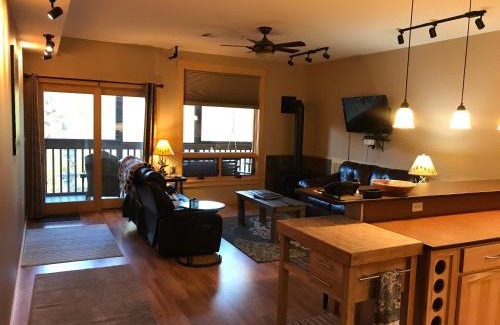 Twisp Hotel | Twisp River Suites