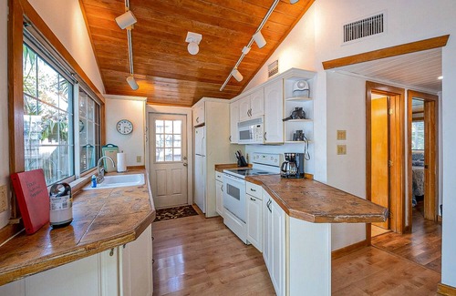 Monroe County House | Two Authentic Conch Houses with Private Beach on FL BAY