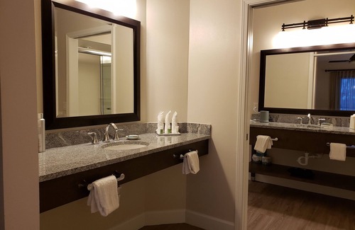 Lake Geneva Villa | Two Bedoom Lockoff Villa at Lake Geneva's GRAND Resort