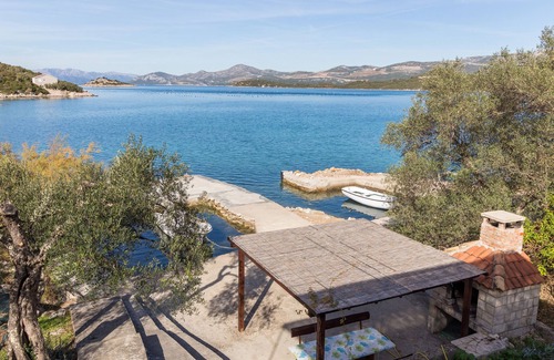 Putnikovic Apartment | Two bedroom apartment near beach Žuronja, Pelješac (A-10134-a)