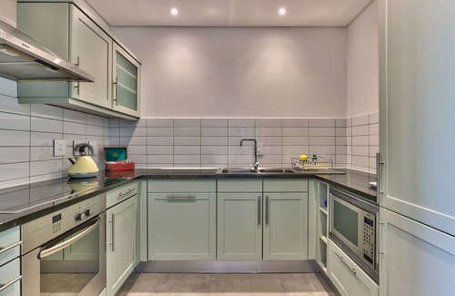 Victoria and Alfred Waterfront Apartment | Two Bedroom Apartment - fully furnished and design in V&a Marina Residential