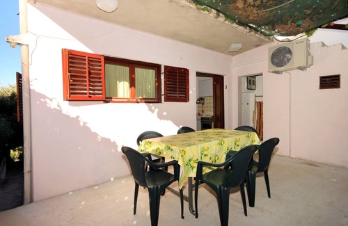 Brna Apartment | Two bedroom apartment near beach Brna, Korčula (A-560-a)
