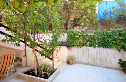 Brna Apartment | Two bedroom apartment near beach Brna, Korčula (A-560-a)