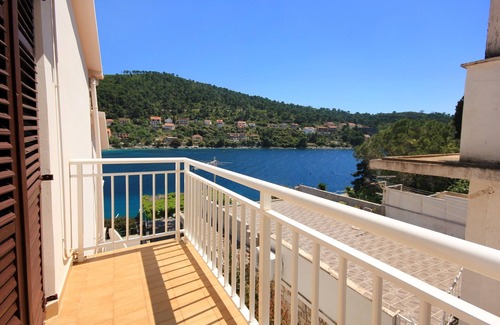 Brna Apartment | Two bedroom apartment with terrace and sea view Brna, Korčula (A-10057-b)