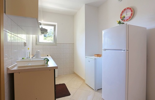 Zivogosce Apartment | Two bedroom apartment with balcony and sea view Živogošće - Porat, Makarska (A-18218-c)