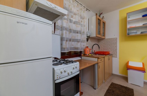 Stanici Apartment | Two bedroom apartment with terrace and sea view Stanići, Omiš (A-20107-c)