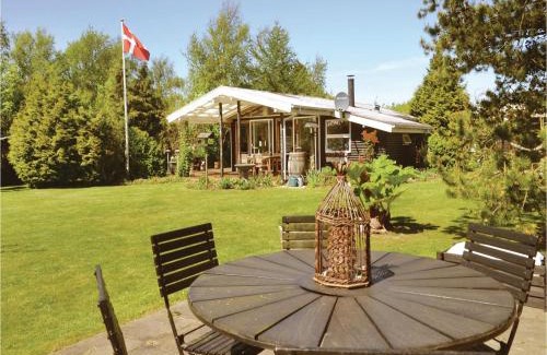 Skaven Strand House | Two-Bedroom Holiday Home In Tarm