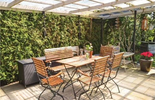 Skaven Strand House | Two-Bedroom Holiday Home In Tarm