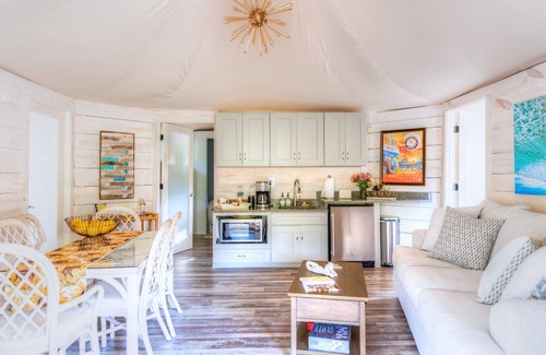 Dadeville Cabin | Two Bedroom Luxury Glamp, huge deck, private Hot Tub at The Destination Resort