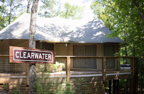 Dadeville Cabin | Two Bedroom Luxury Glamp, huge deck, private Hot Tub at The Destination Resort