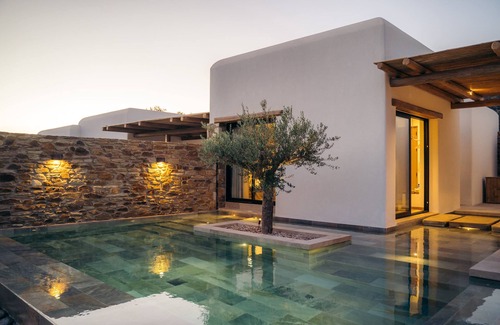 Ios Villa | Two Bedroom Villas Private Pool Garden View