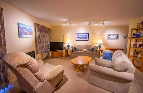 Bartlett Resort | Two bedrooms resort unit at the base of Attitash Mountain Ski Resort
