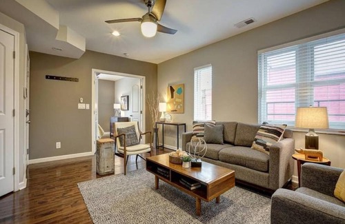 Mount Auburn Apartment | Two Comfy Condos Near City Center OTR UC Zoo