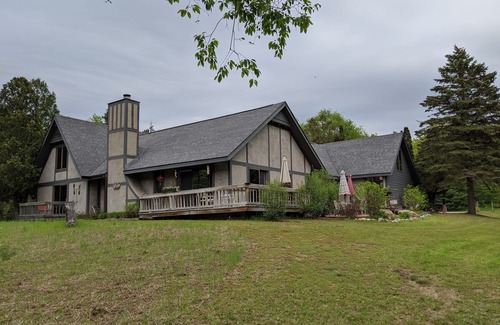 Harbor Springs House | Two family lake home/close to Nub Nob and Boyne Highlands