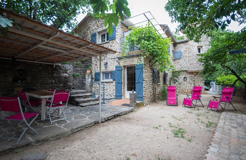 Gravieres House | Two lodgings in domain with swimming pool from 6 to 10 beds 500m from the river