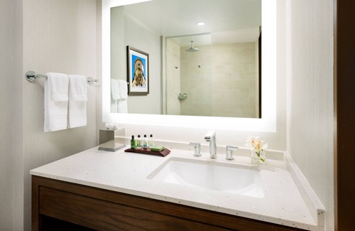 Calabasas Hotel | Two Queen Standard, The Anza A Calabasas, Pool, Scenic Ambiance - 2 Units