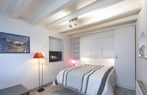 Gaillard Apartment | Two-room apartment 10min from Geneva