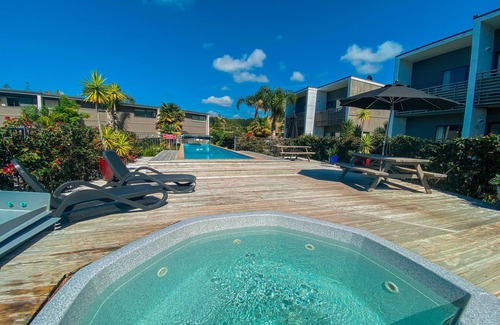 Whitianga Villa | Two Storey Villa - Swimming Pool and Spa Pool Access