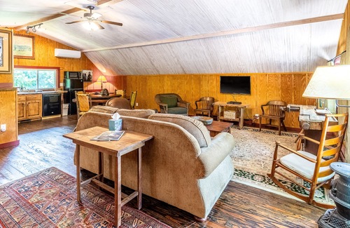 Scaly Mountain House | Two-story barn home with free WiFi, full kitchen, & gas grill - dog-friendly