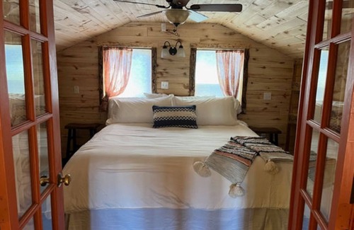 Cedaredge Cabin | Two Story Cabin. 2 Bedrooms, with Loft and Full Kitchen. 2 Balconies, Sleeps 8