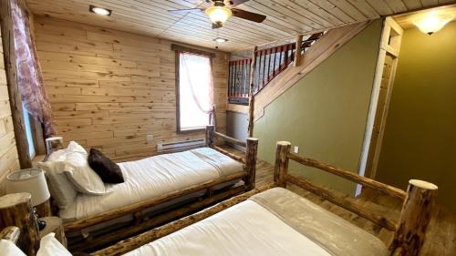 Cedaredge Apartment | Two Story Cabin 2 Bedrooms with a Loft Sleeps 8 at the Cedaredge Lodge