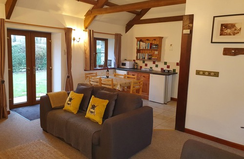 Llangybi Cottage | Ty Barcud