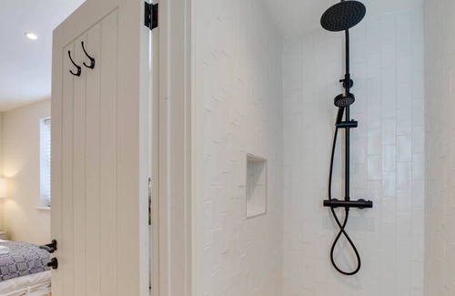 Oxwich House | Ty Florence in the beautiful Swansea