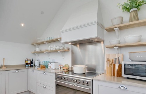 Oxwich House | Ty Florence in the beautiful Swansea