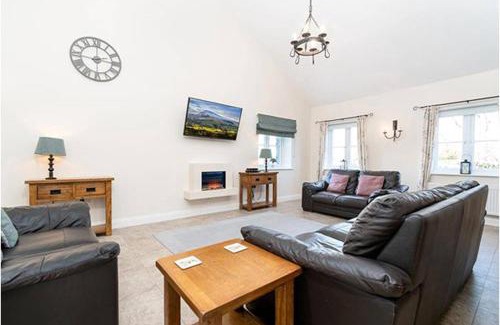 Llanrwst House | Ty'r Efail