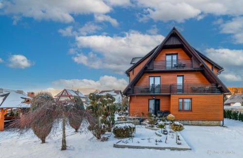 Tylicz House | TYLICZ W DECHĘ Pokoje i Apartamenty