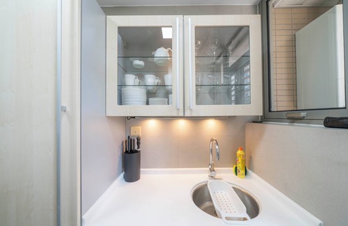 Xujiahui Bed & Breakfast | Tyms Luxury 2BR 1BA Apt Xujiahui Shops