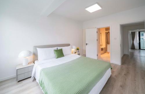 Gubei Apartment | Tyms Parisian 2BR APT Paris Classic