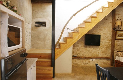 Banzao House | Typical Portuguese house between sea and mountains, ideal for hikers and surfers