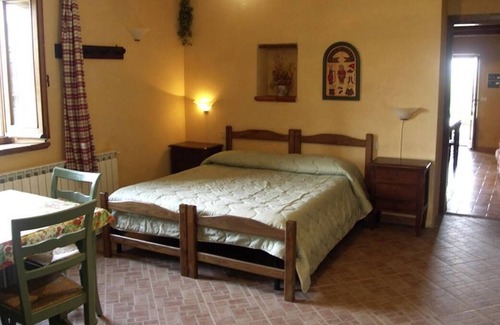 Piancastagnaio Villa | Typical Tuscan farmhouse with private pool