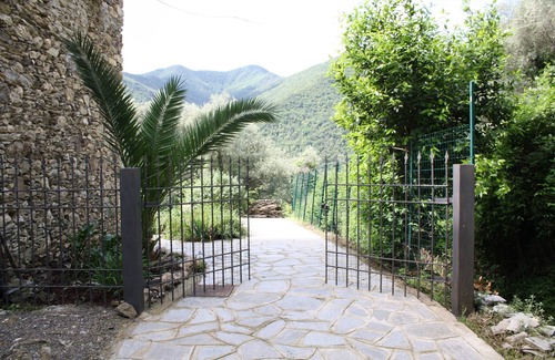 Ranzo Cottage | Typical village house Borgata Conio (IM)