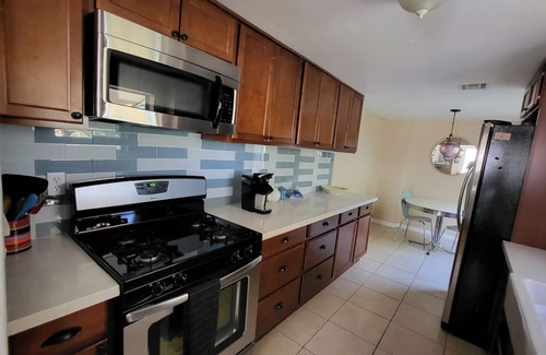 Garfield Apartment | U2 - Private 2BR Walkup APT in DT PHX w/pkg