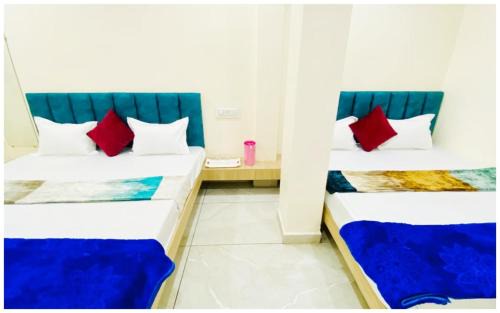 Ujjain Hotel | UJJAIN PREMIUM HOTEL - R A G H A V A N - Near Railway Station and Temple - Hygiene & Spacious Room - with wifi- and - Parking - fully Air Conditioned hotel at Prime Location - BEST HOTEL IN UJJAIN