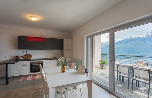 Aurogna Apartment | Ulivo apartment with lakeview