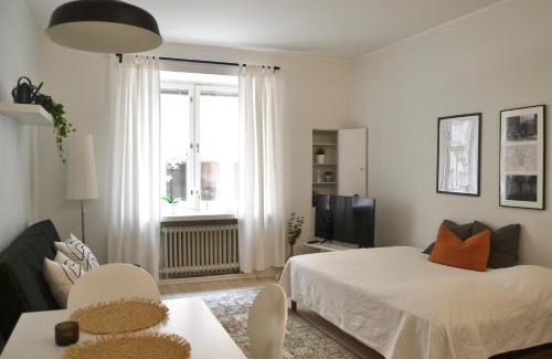 Ullanlinna Apartment | Ullis Studio with Top Location