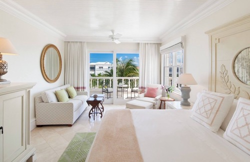 Grace Bay Hotel | Ultimate Beachfront Retreat with Pool, Gourmet Dining, and Ocean Views