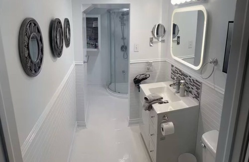 Dorval Apartment | Ultra-clean basement apartment near Montreal airport!